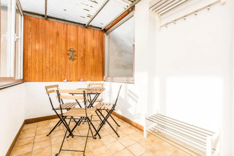 2 Bedrooms Triple Apartment