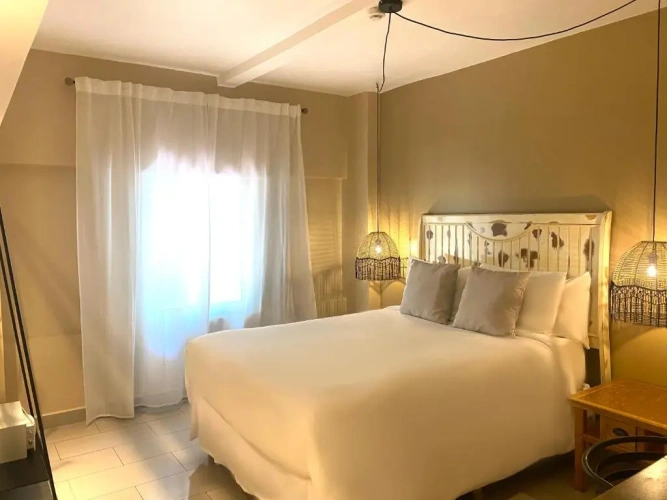 Standard Double Basement room