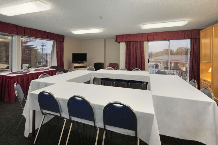 Travelodge By Wyndham Nanaimo photo 10