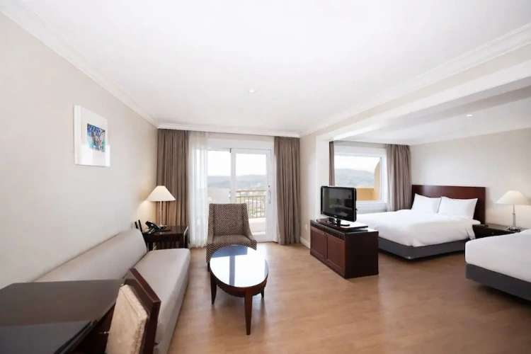 Quadruple Suite