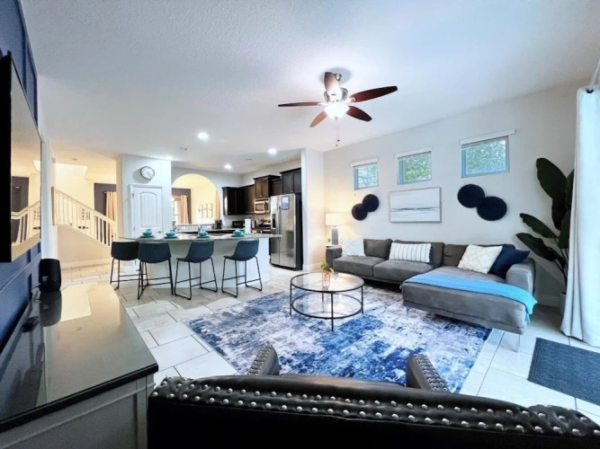 5 Bedrooms Cottage