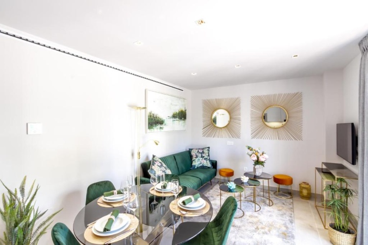2 Bedrooms Deluxe Apartment