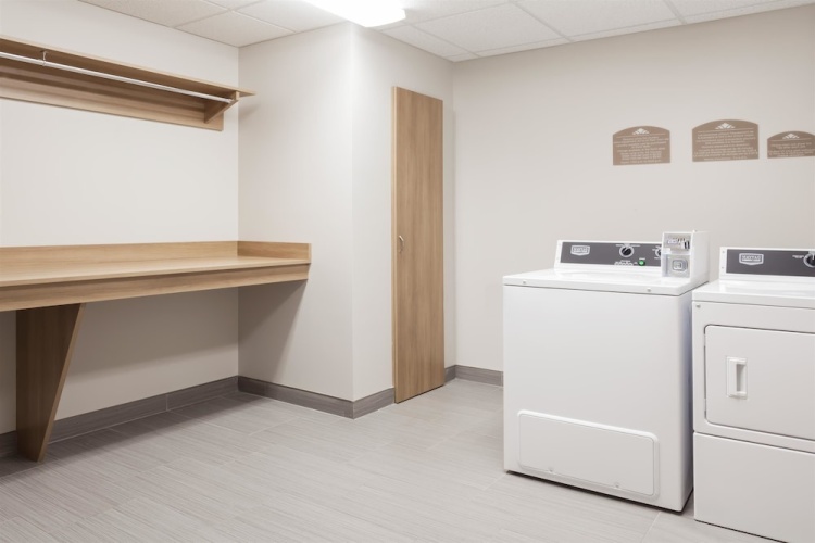 Microtel by Wyndham Casselman photo 23