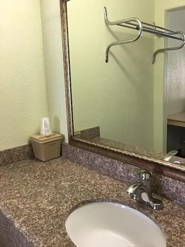 Budget Inn