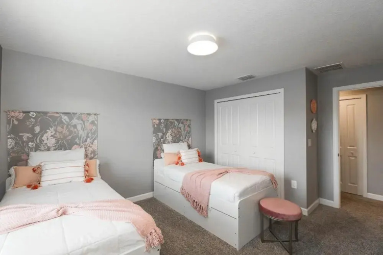 8924 SD - Luxury 4BR Townhome: Private Pool