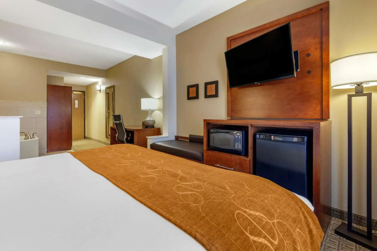 Comfort Suites Marquette