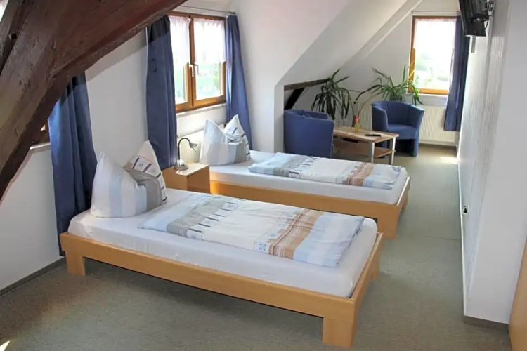 Motel an der B180