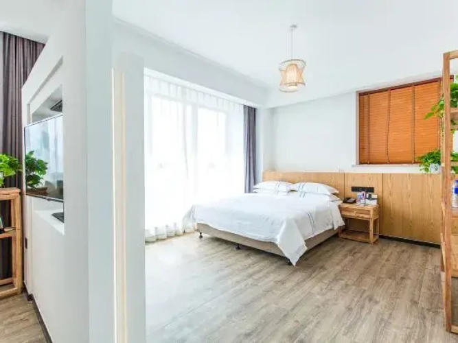 Gujing Junlai Hotel (Luhe Convention & Exhibition Center)