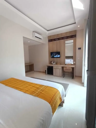 Standard Double room with balcony and with land view