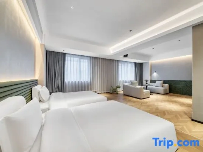 Standard Triple Family room