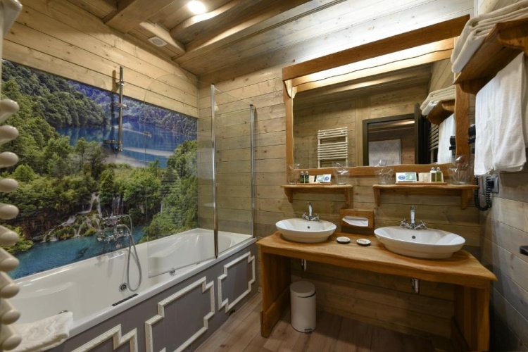2 Bedrooms Suite