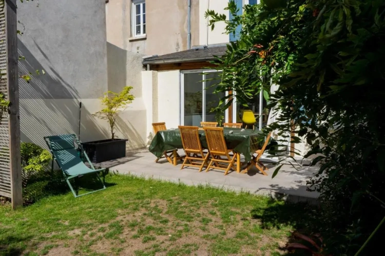 4 Bedrooms Cottage