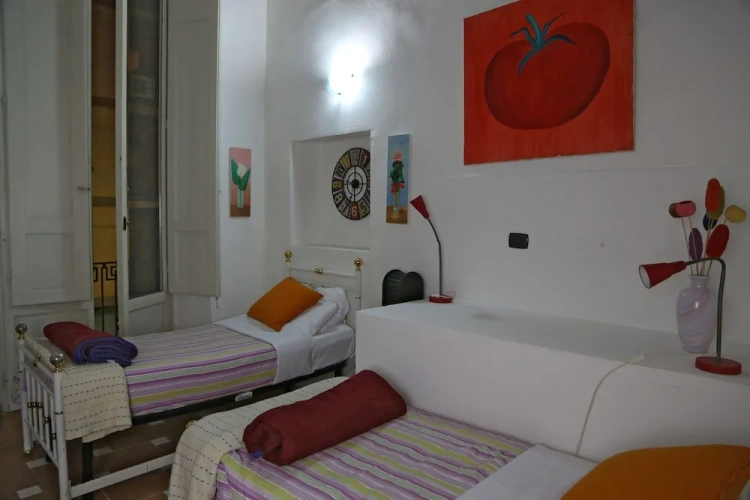 Standard Triple room