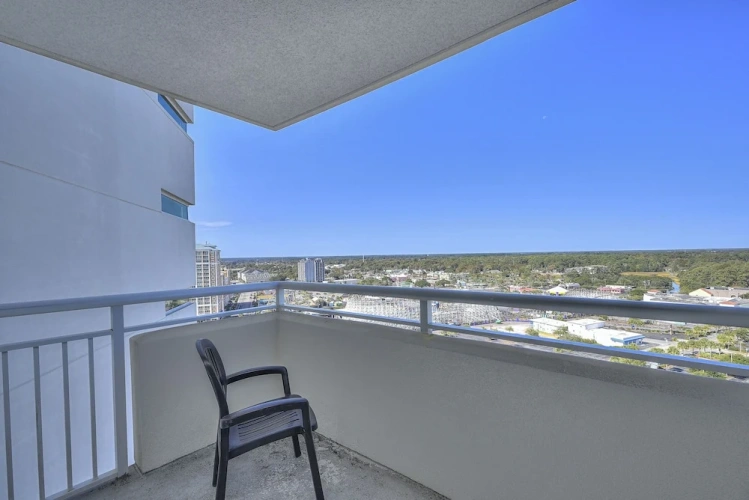 2 Bedrooms Standard room with partial ocean view
