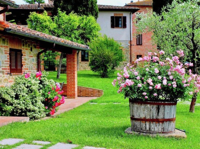 Farmhouse Umbria-tuscany With Pool