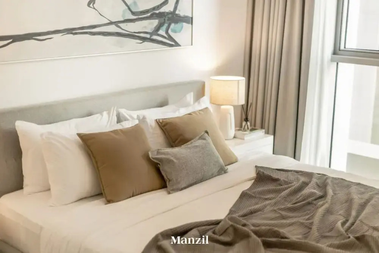 Modern 2BR w Direct Beach Access Emaar Beachfront