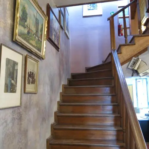 Rooster Hostel