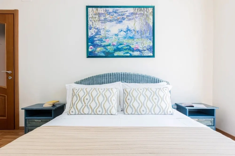 3 Bedrooms Sextuple Apartment