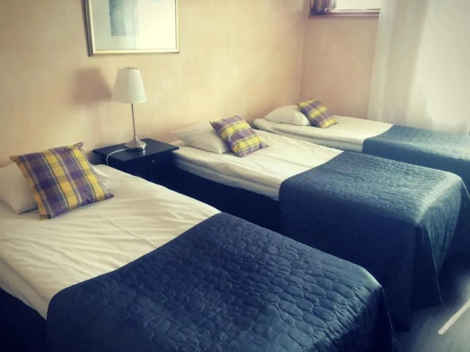 Standard Triple room
