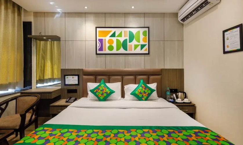 Treebo Bombay Palace