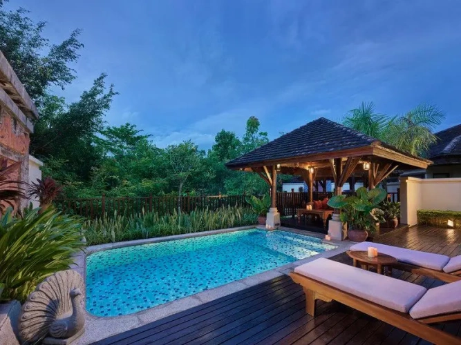 Deluxe Double room with balcony and with garden view
