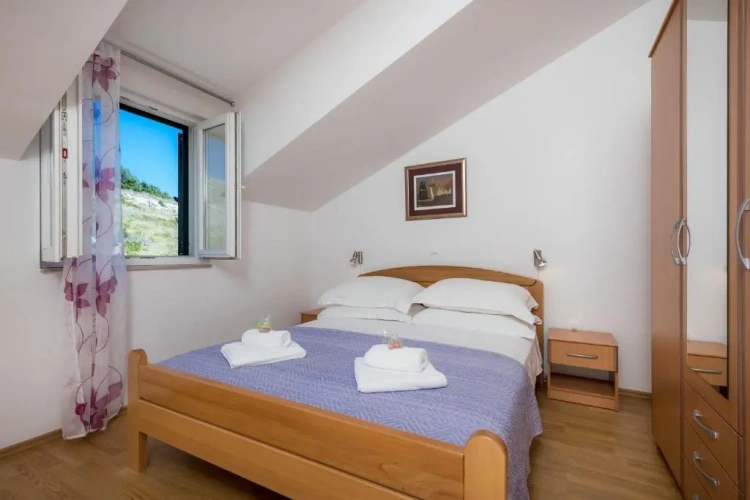 1 Bedroom Apartment with balcony and with sea view