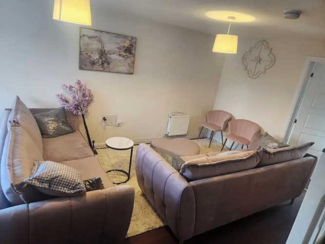 1 Bed - Sleeps 4 - Wolverhampton City Centre