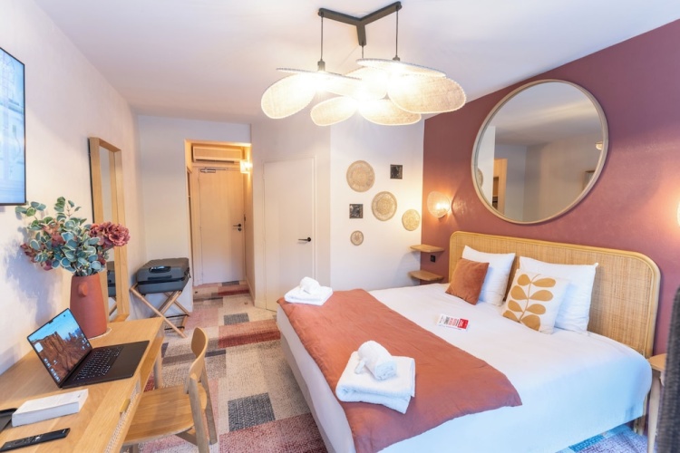 Comfort room