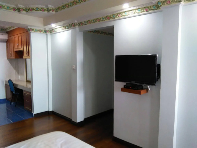 Ben & Roz Inn