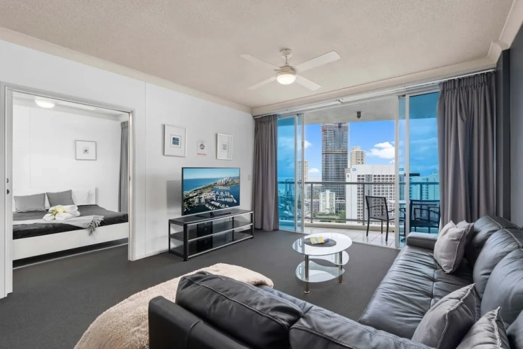 2 Bedrooms Apartment with balcony and with city view