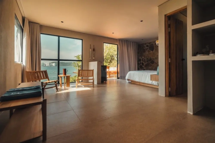 1 Bedroom Deluxe Suite with balcony and with sea view