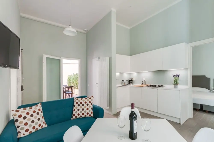 2 Bedrooms Apartment