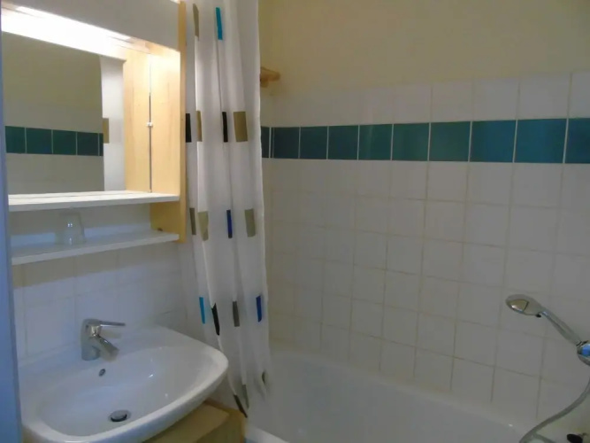 Lou Services Apartment CB25 LSI 001
