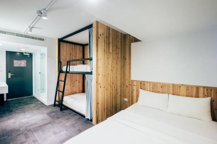 Standard Quadruple room