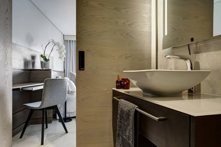 CB-ONE Luxury Stay