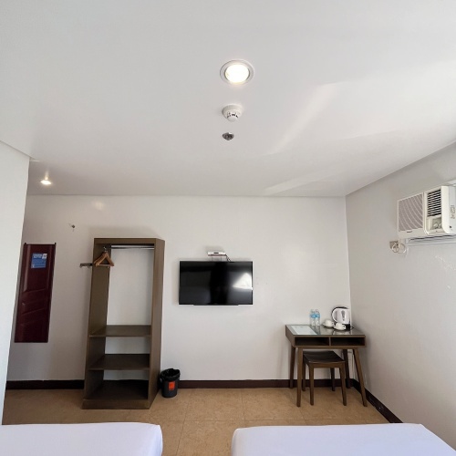 Suite with park view