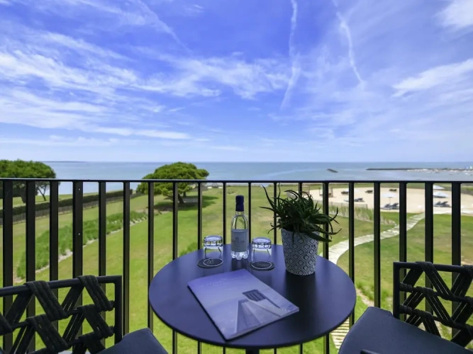 Deluxe Double room with balcony and with ocean view