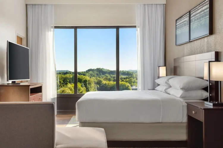 Holiday Inn Hotel & Suites Bristol Conference Ctr