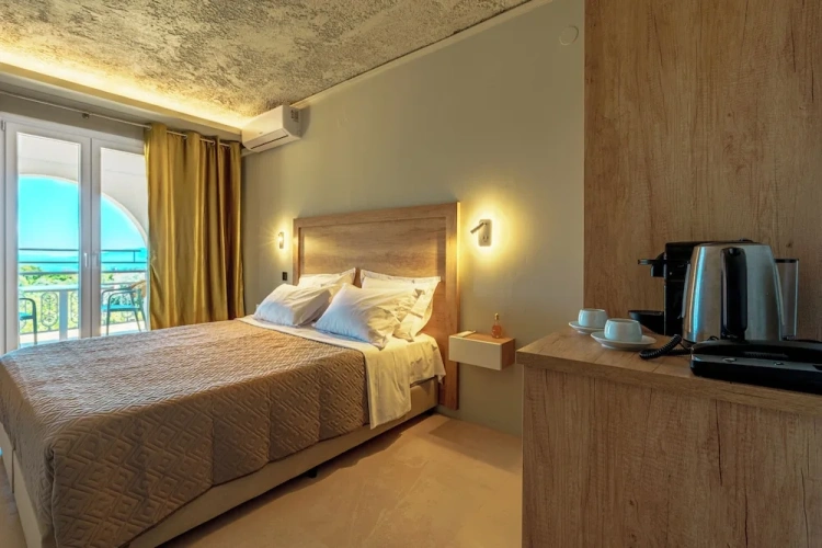 Comfort Double room with balcony and with ocean view