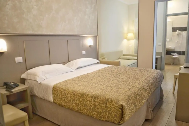 Triple room