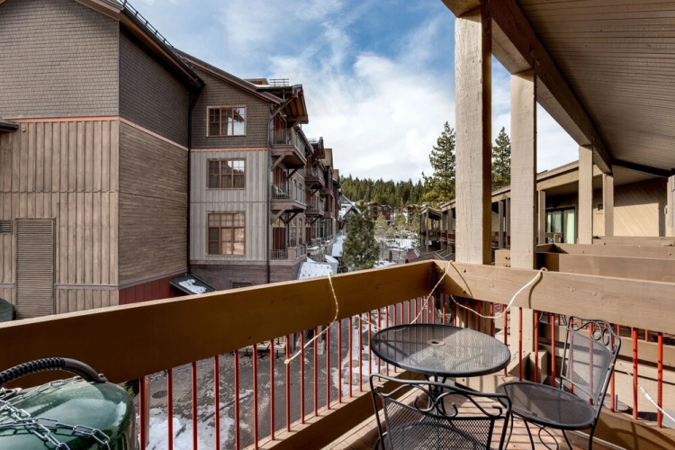 Lofted Retreat in The Village by RedAwning
