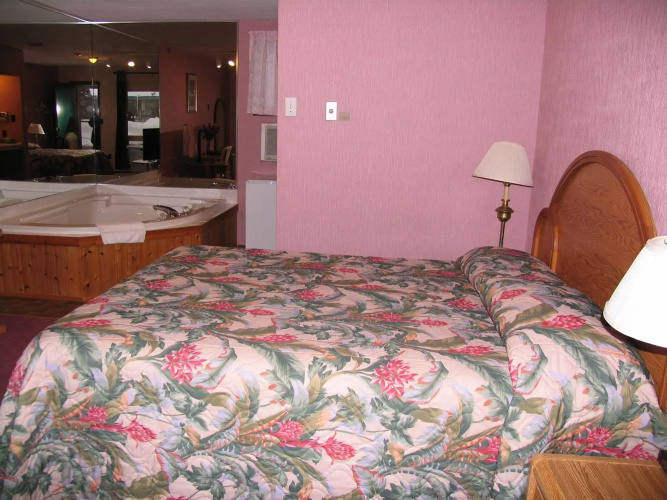 Seven Oakes Motel