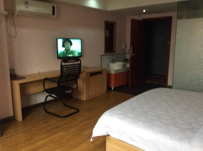 Sunshine Fashion Hotel
