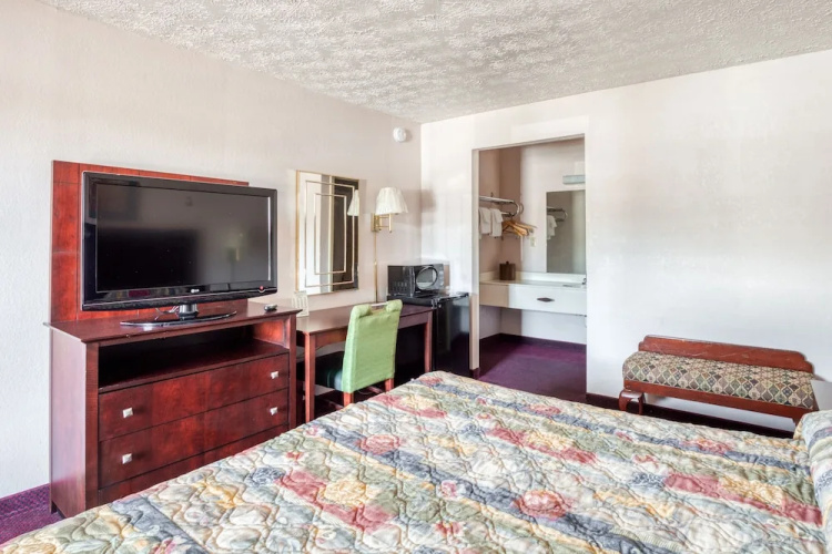 Super Inn Decatur