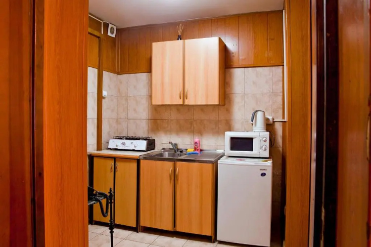 Lessor Apartments
