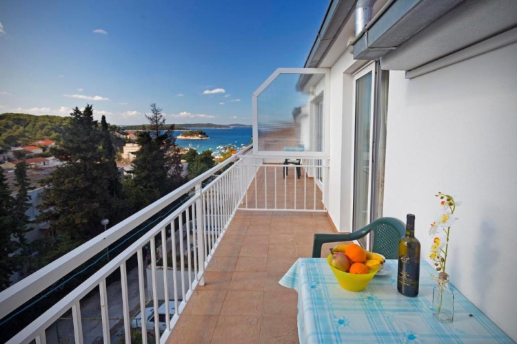 Attic Studio with balcony and with sea view