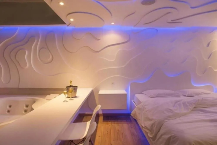 Tout Motel (Adults Only)
