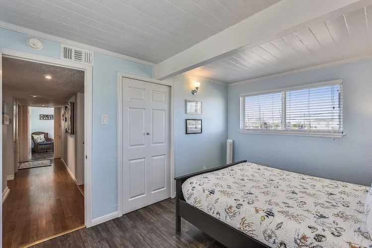 Beachfront Charm - 3 Br Home