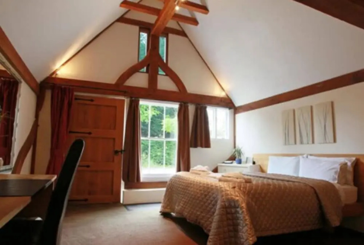 Tonge Barn