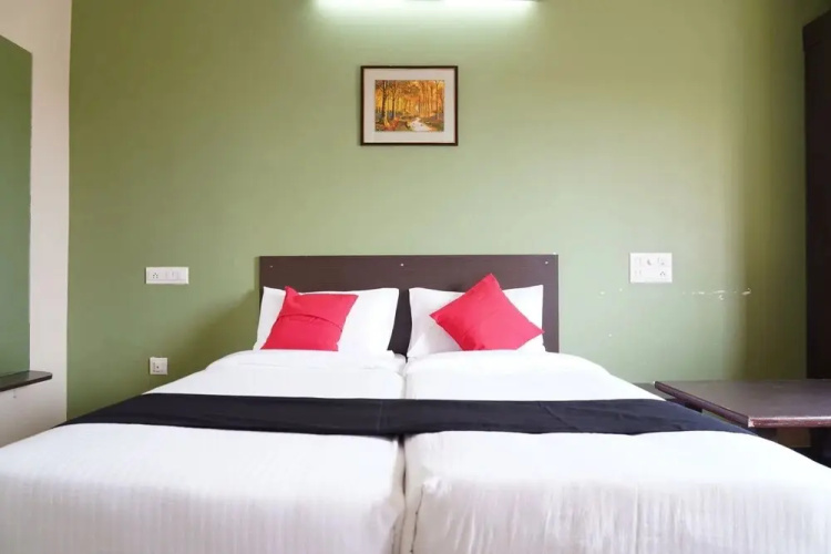 Chinthu Comforts by OYO Rooms